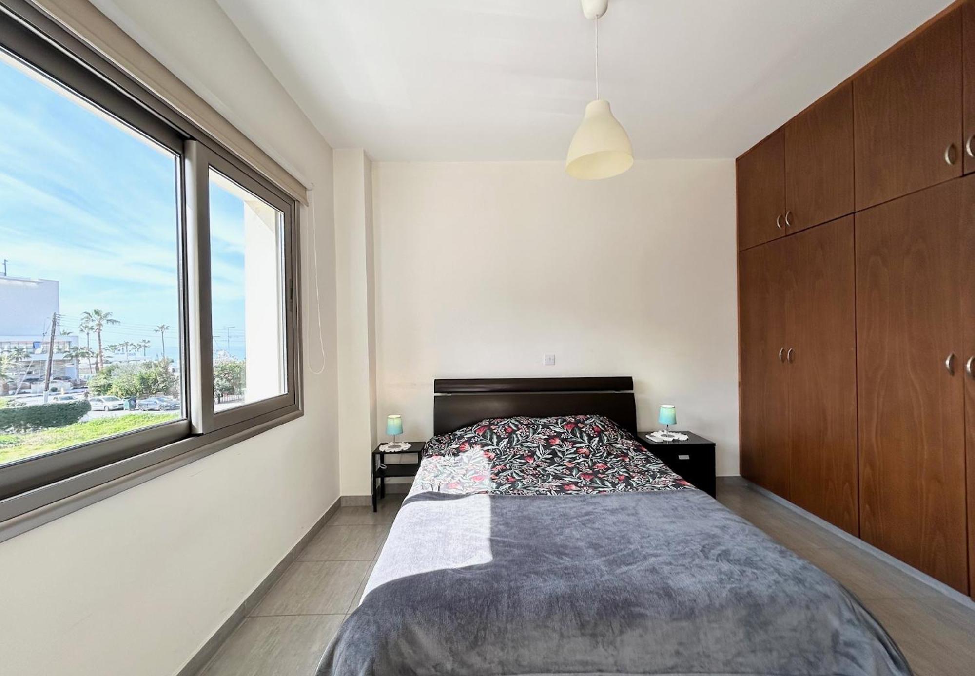 Sun Julz Apartments On The Beach Paphos Eksteriør bilde