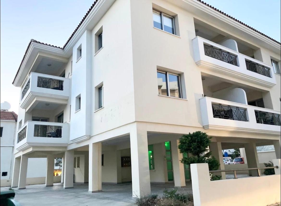 Sun Julz Apartments On The Beach Paphos Eksteriør bilde